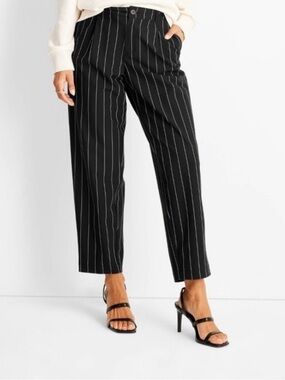Women’s Mid-Rise Front Pleated Pants Pinstripe